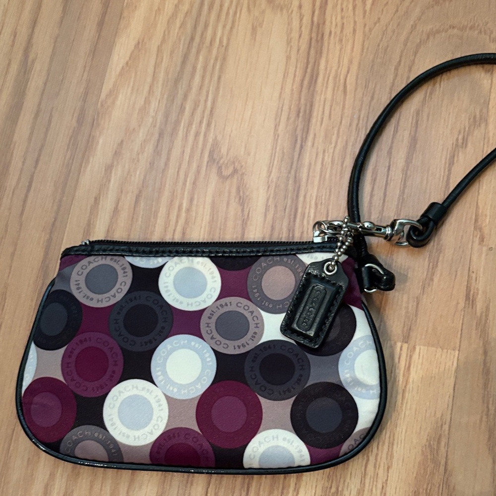 Coach Circle Pattern Wristlet in Burgundy and Cream new condition